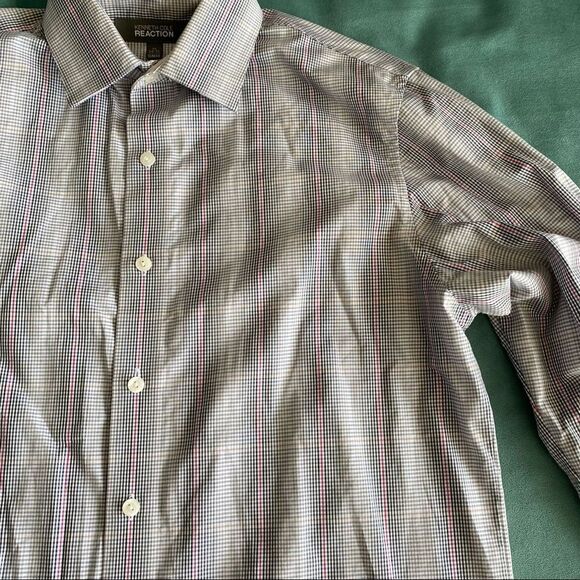 Kenneth Cole Reaction Button Down Shirt - Picture 3 of 8
